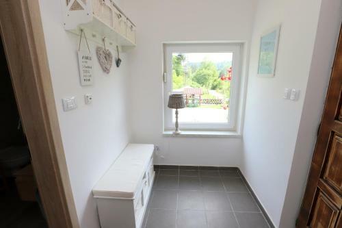 Apartamento Adventure Cottage With Pool And Big Garden
