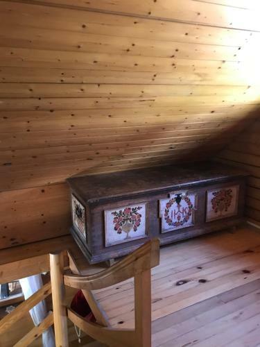 Hostal Wooden Cottage