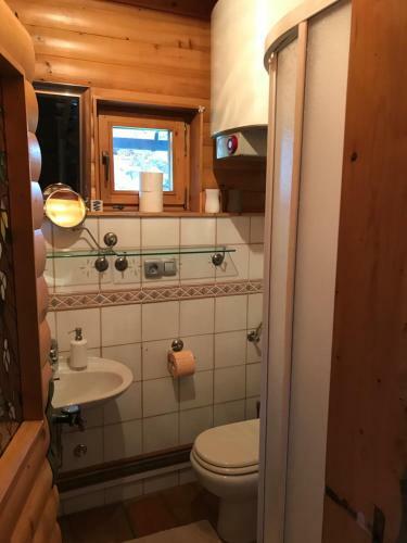 Hostal Wooden Cottage