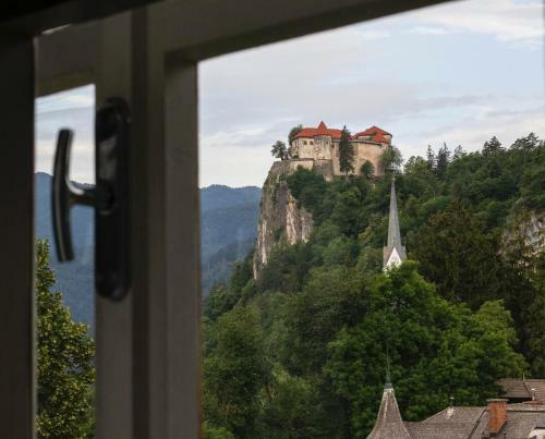 Apartment In The Heart Of Bled With Views