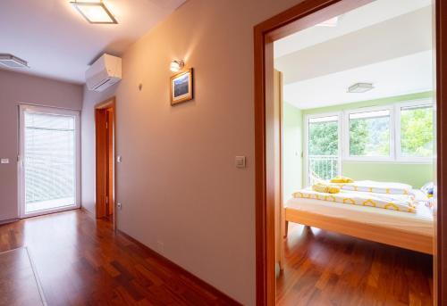 Apartments Apple Garden ****