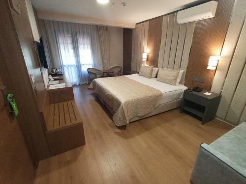 Bah�elievler Hotels