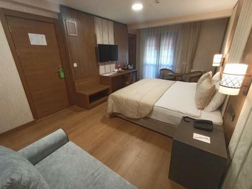 Bah�elievler Hotels