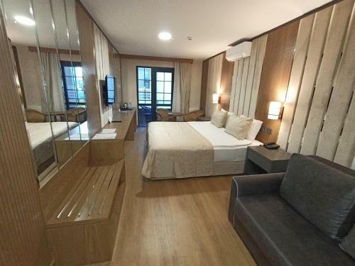 Bah�elievler Hotels