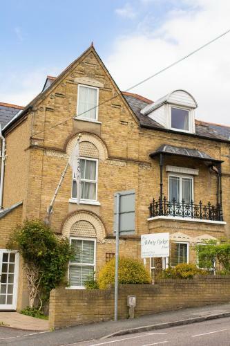 Hostal Abbey Lodge Hotel