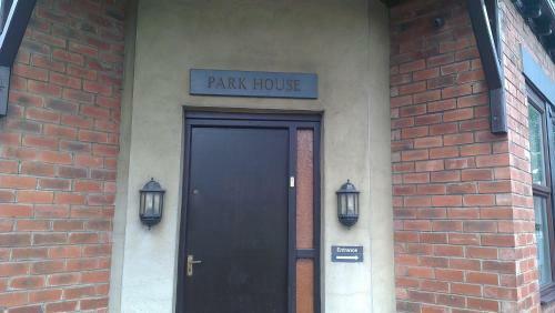 Hostal Park House B&B