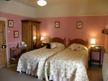 Lea House Bed And Breakfast