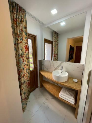 Hostal Vila Delu?