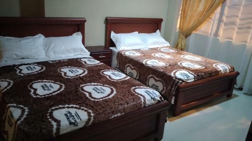 Hostal Hotel Dub�i