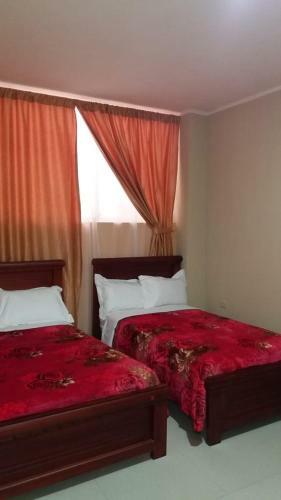 Hostal Hotel Dub�i