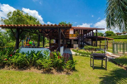 Casa Campestre Heliconia - Piscina Y Jacuzzi