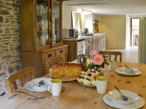 Boundstone Farmhouse