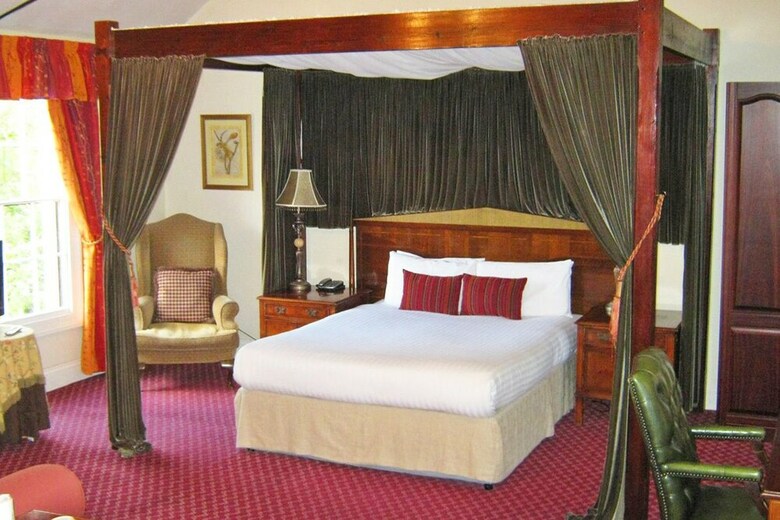 The Bridge Hotel