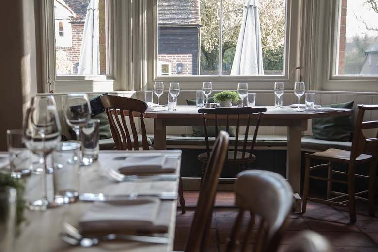 Hostal King John Inn