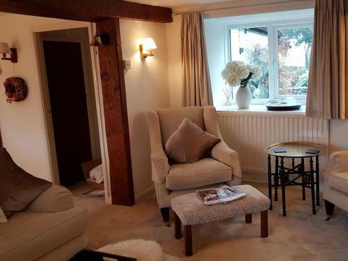 Heads Cottage