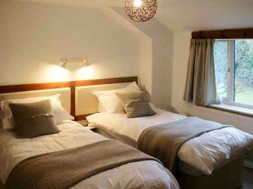Heads Cottage
