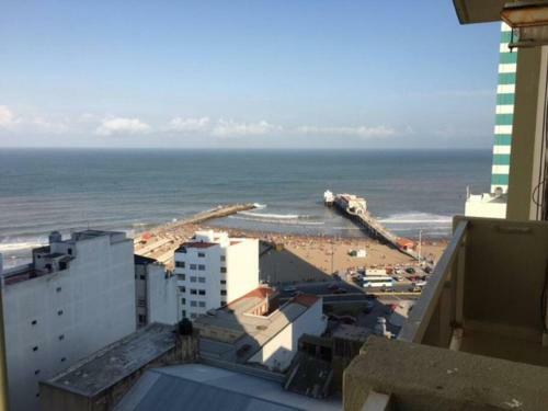 Apartamento Ideal !! A Metros Del Mar Y Del Centro Comercial.