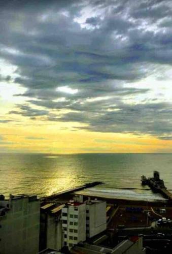 Apartamento Ideal !! A Metros Del Mar Y Del Centro Comercial.