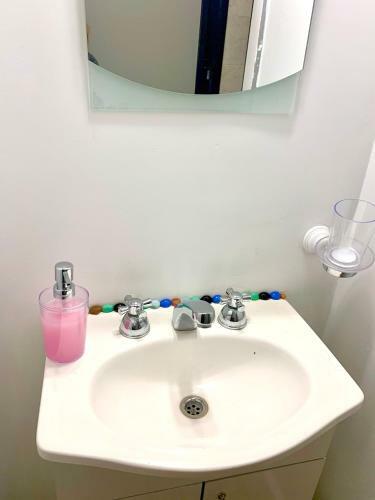 Apartamento Leloir Violet