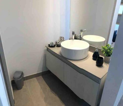 Beautiful New And Furnished Apartment