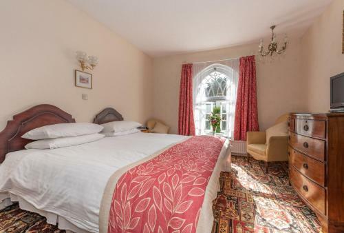 Royal Glen Hotel