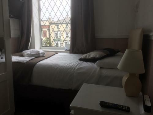 Hostal Andora Guest House