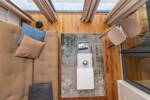 Nature Vibe Apartment At ?ventosios Vartai, By Cohost