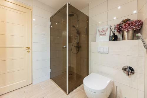 Apartamento J?ros Takas