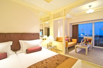 Royal Cliff Beach Hotel