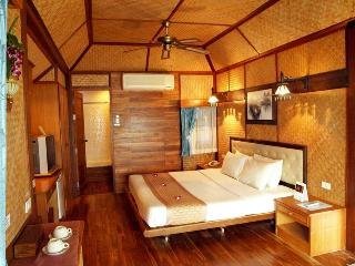 Hotel Sunset Village
