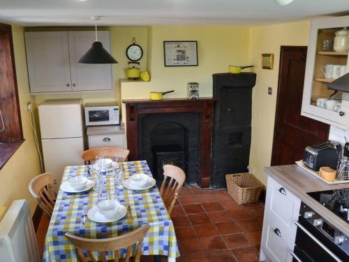 Lanthorn Cottage