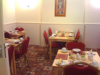 Hostal Karden House