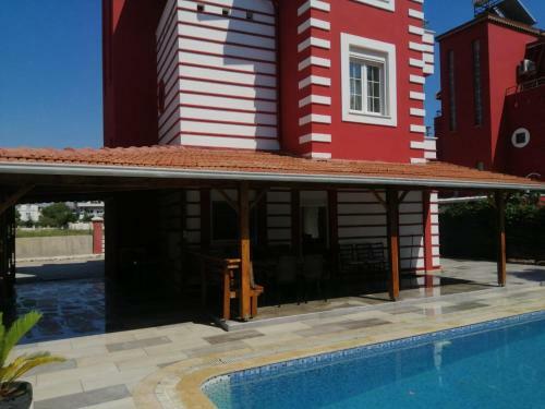 Villa Happyland
