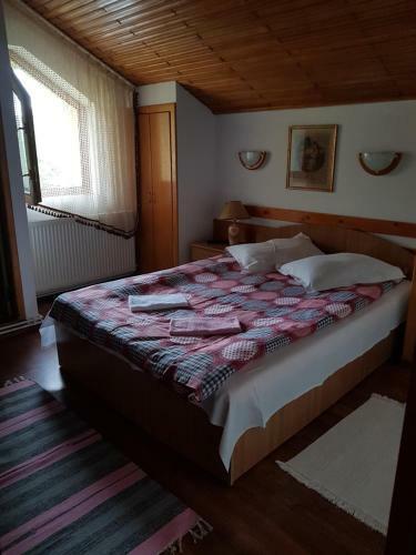 Hostal Lis House