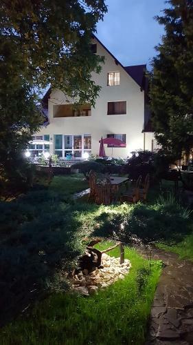 Hostal Lis House