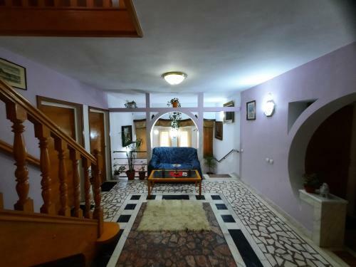Hostal Lis House