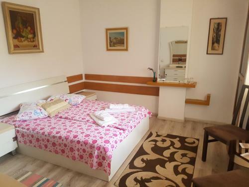 Hostal Lis House
