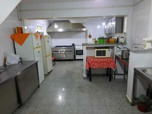Hostal Lis House