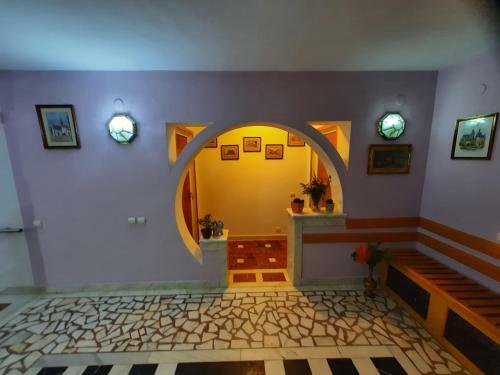 Hostal Lis House