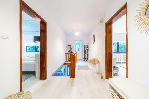 Villa River House