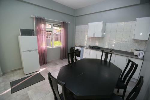 Donfarsha Apartments