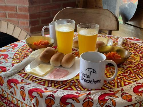 Hostel Breezehome