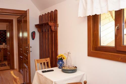 Hostal Pensiunea Agroturistica Casa Pribegilor