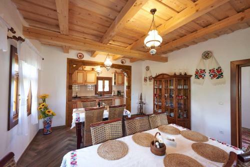 Hostal Pensiunea Agroturistica Casa Pribegilor