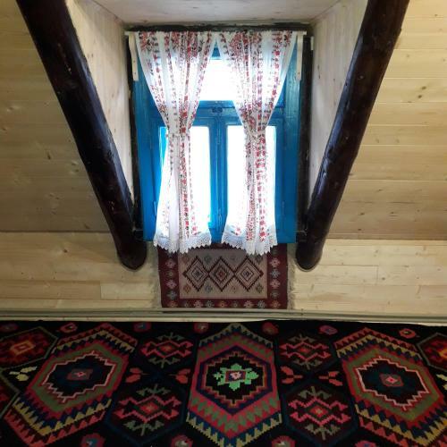 Conplex Traditional Casuta Bunicilor-breb