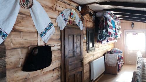 Conplex Traditional Casuta Bunicilor-breb