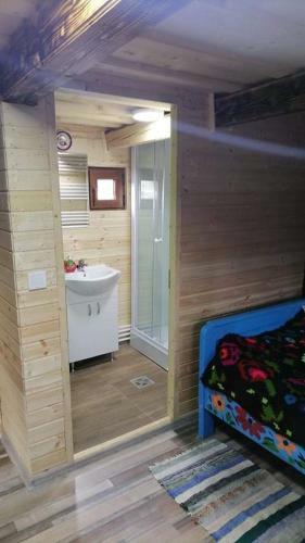 Conplex Traditional Casuta Bunicilor-breb
