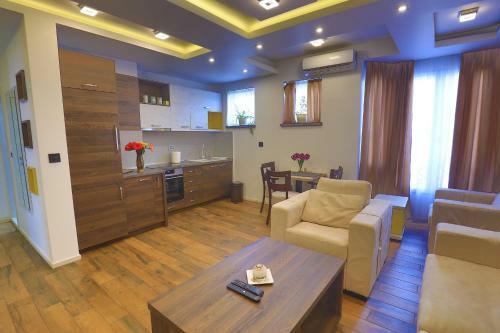 Bella Studios & Apartments
