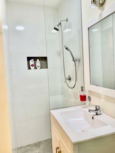 Hermoso Apartamento de Estreno En Centro Hist�rico