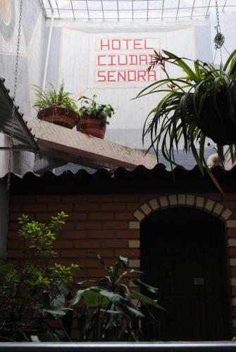 Hotel Ciudad Se�ora Buga